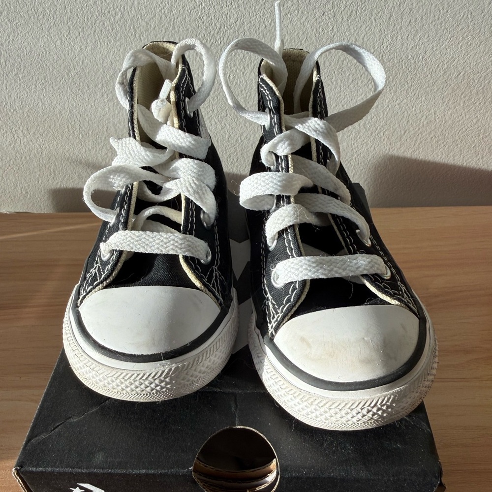 Converse Classic Black and White Kids High-Top